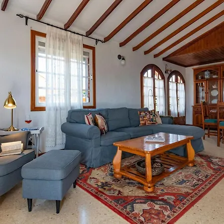 Holiday home Almendros *