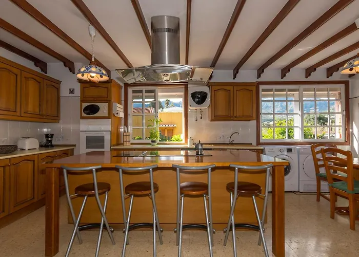 Almendros Feriehus *